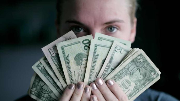 how much do authors make per book